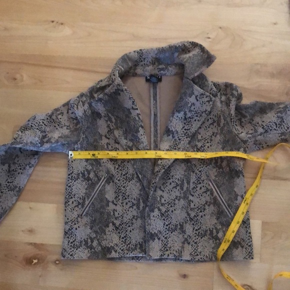 SOHO Snake-Pattern Jacket - Picture 9 of 9